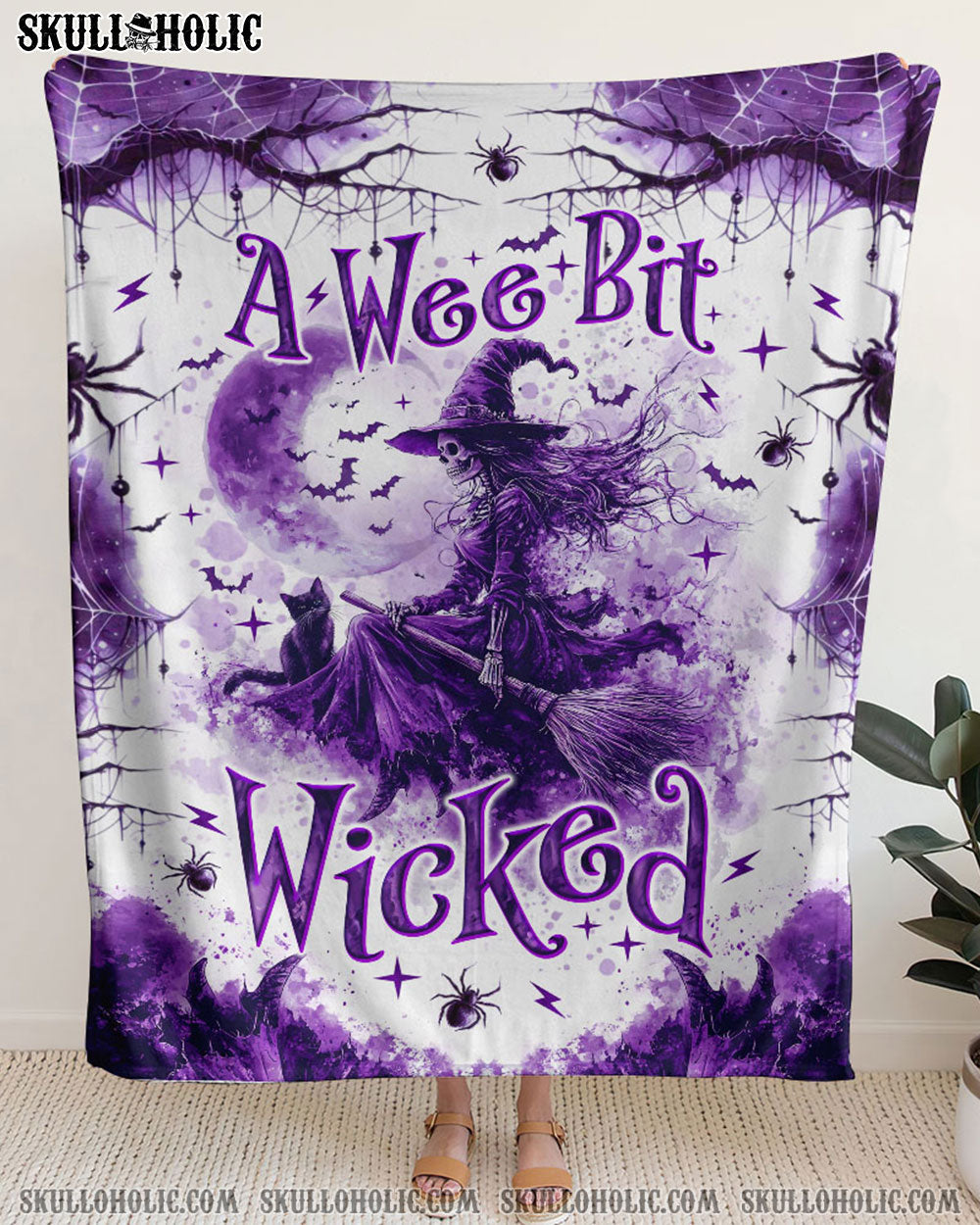 BLISSCORNERS A WEE BIT WICKED HALLOWEEN FLEECE BLANKET