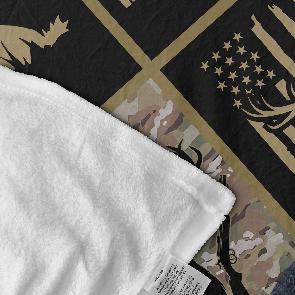 Blisscorners Hunting Life Best Buckin’ Dad Ever Fleece Blanket - Camouflage Deer & Rifle Design - Gift for Hunters LM1611