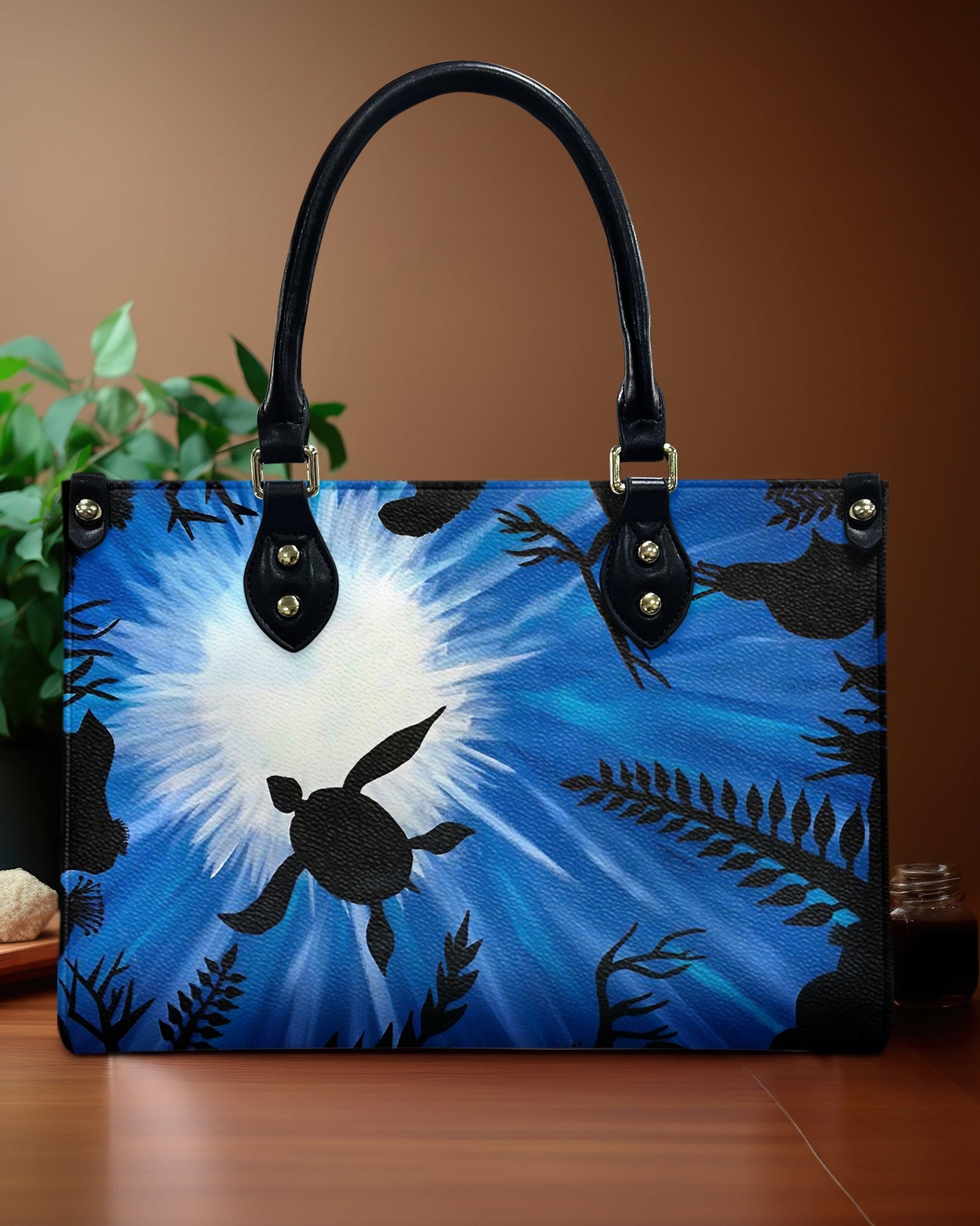 BLISSCORNERS TURLTE IN OCEAN LEATHER HANDBAG
