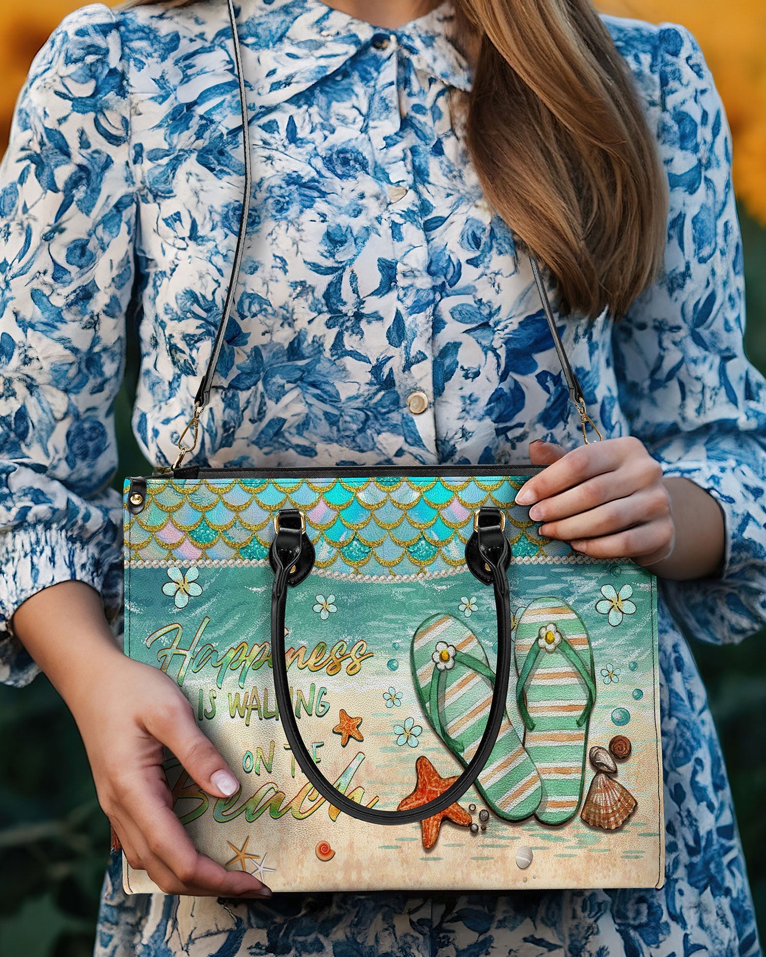 BLISSCORNERS HAPPINESS IS WALKING ON THE BEACH LEATHER HANDBAG