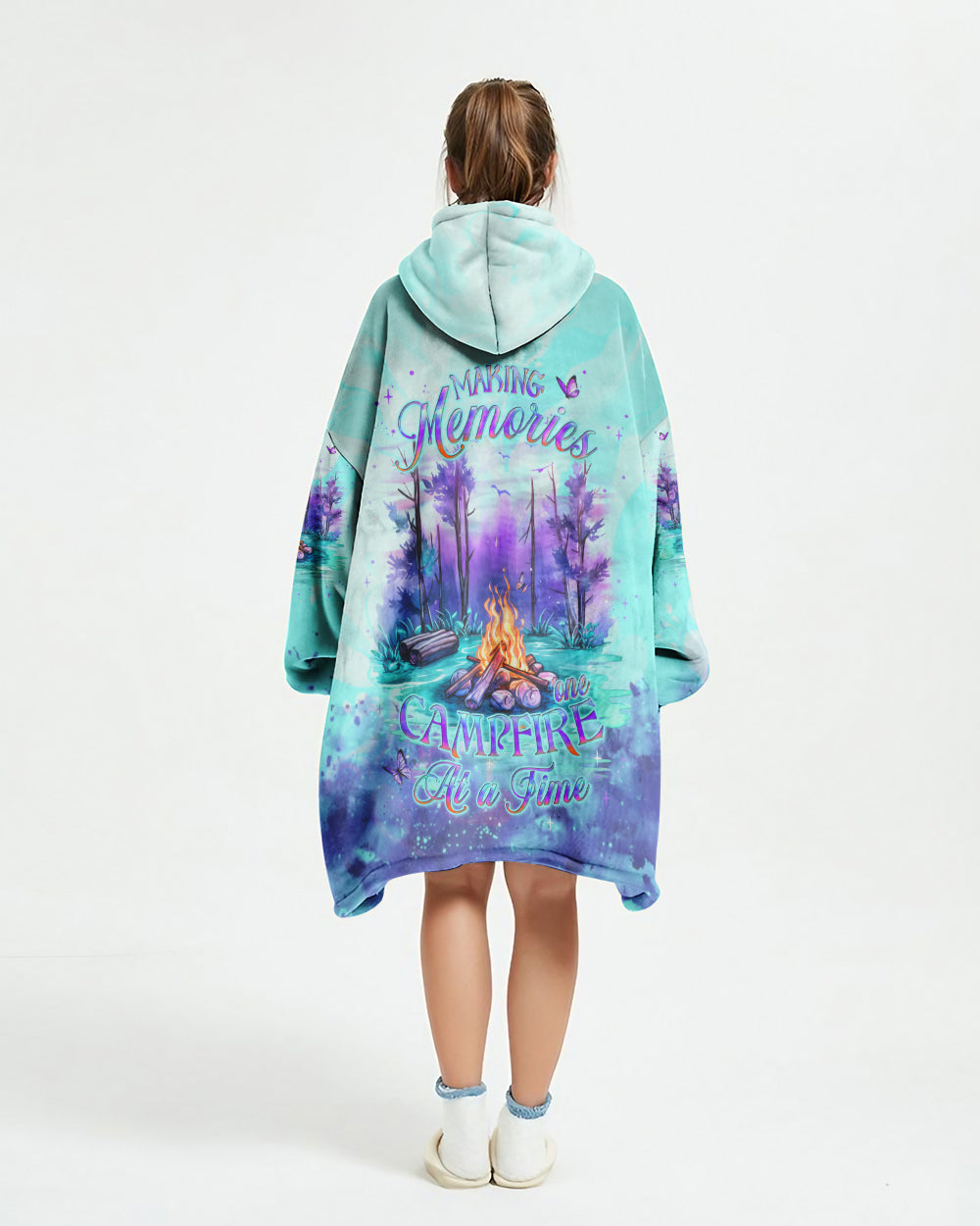 BLISSCORNERS MAKING MEMORIES ONE CAMPFIRE AT A TIME SHERPA BLANKET HOODIE