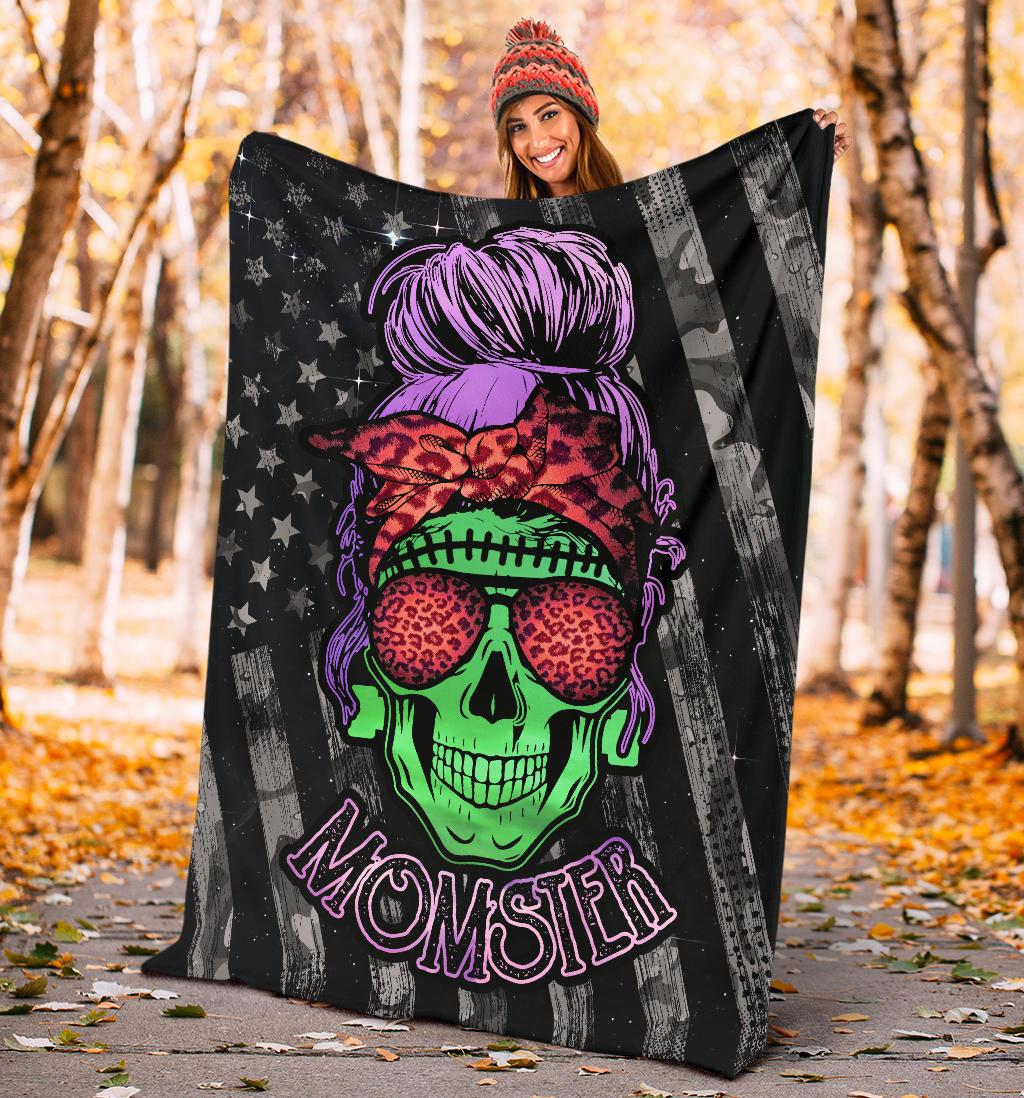 BLISSCORNERS MOMSTER BLANKET