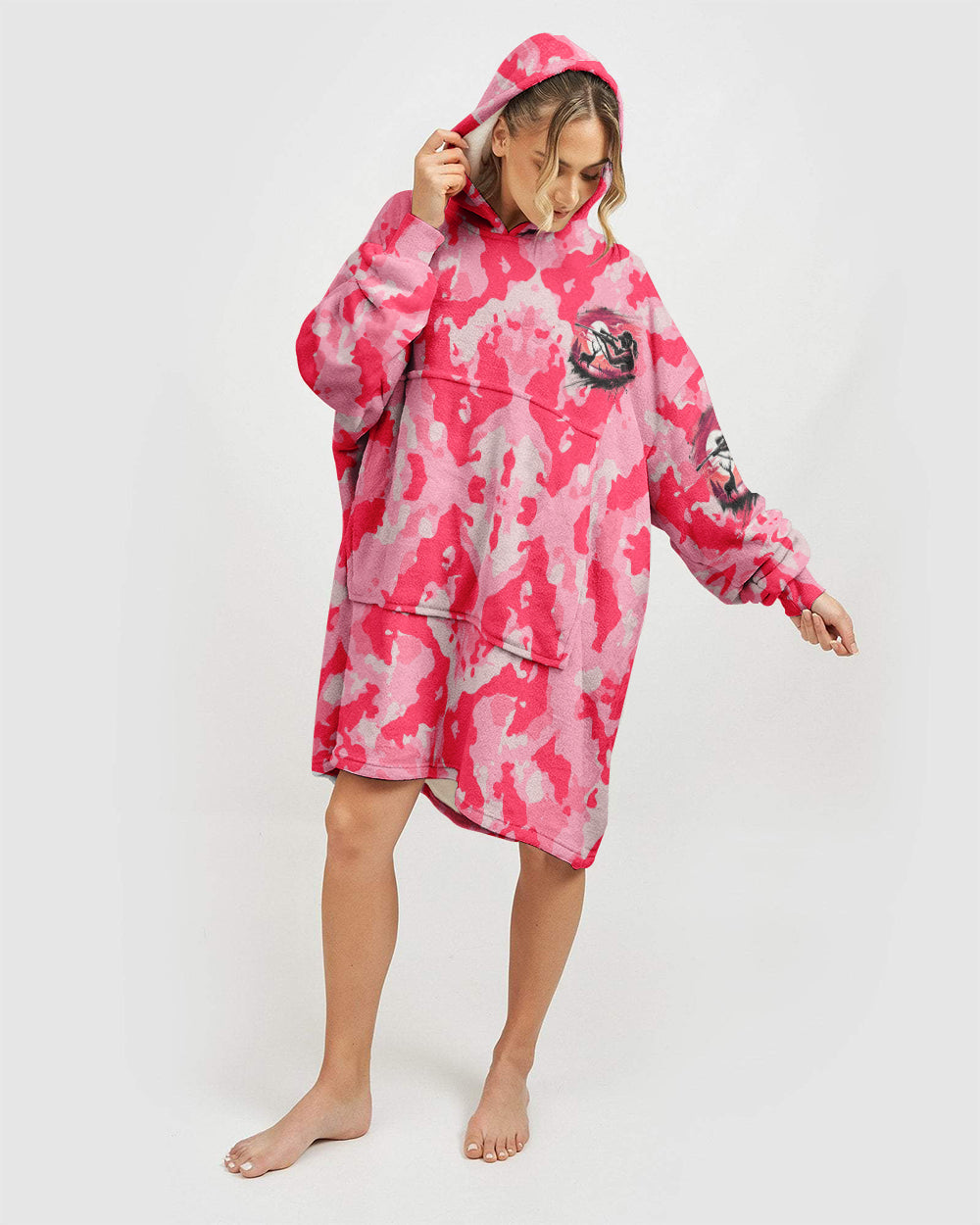 BLISSCORNERS GIRLS HUNT TOO ONLY PRETTIER CAMO BLANKET HOODIE