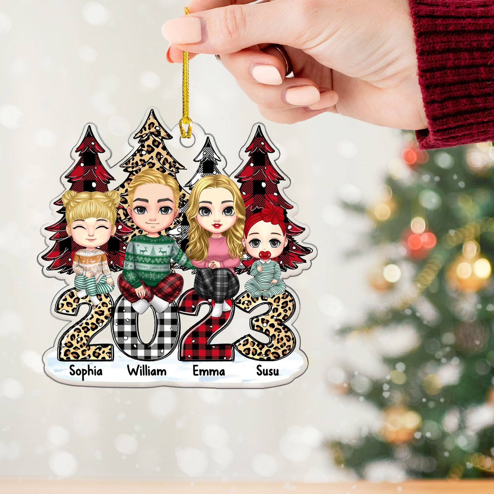 Blisscorners Merry Christmas Family Member - Personalized Acrylic Ornament - Gift For Family, Xmas Gift2D Flat LM2111