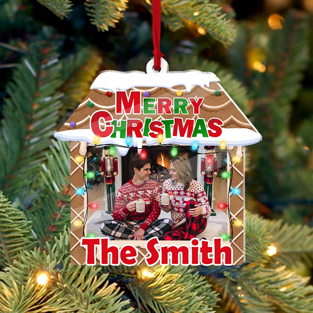 Blisscorners Merry Christmas Family - Custom Photo And Family Name, Personalized Acrylic Ornament - Gift For Christmas2D Flat LM2111