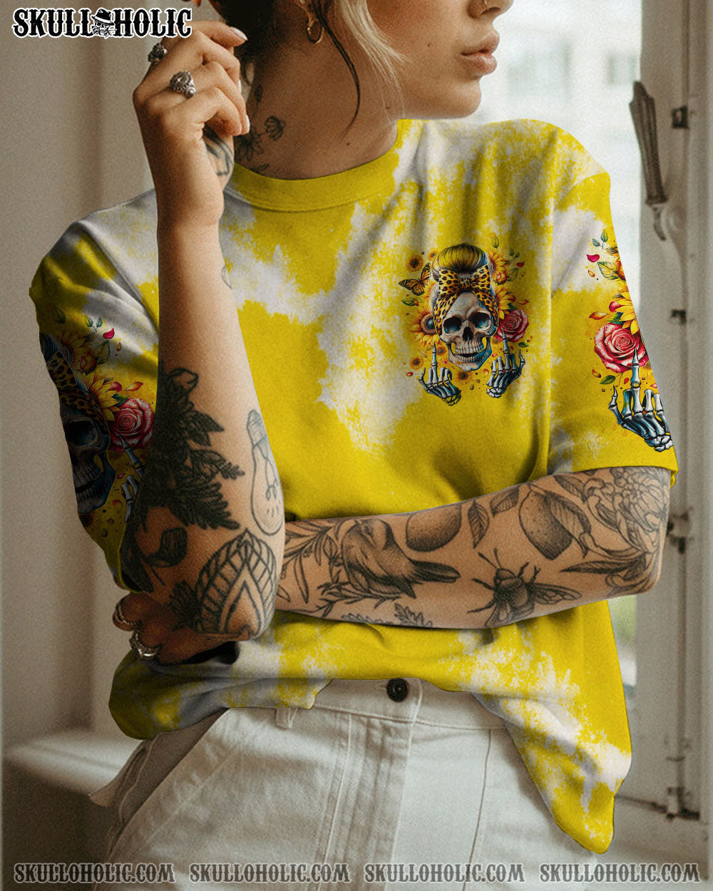 BLISSCORNERS SHE IS SUNSHINE MESSY BUN ALL OVER PRINT
