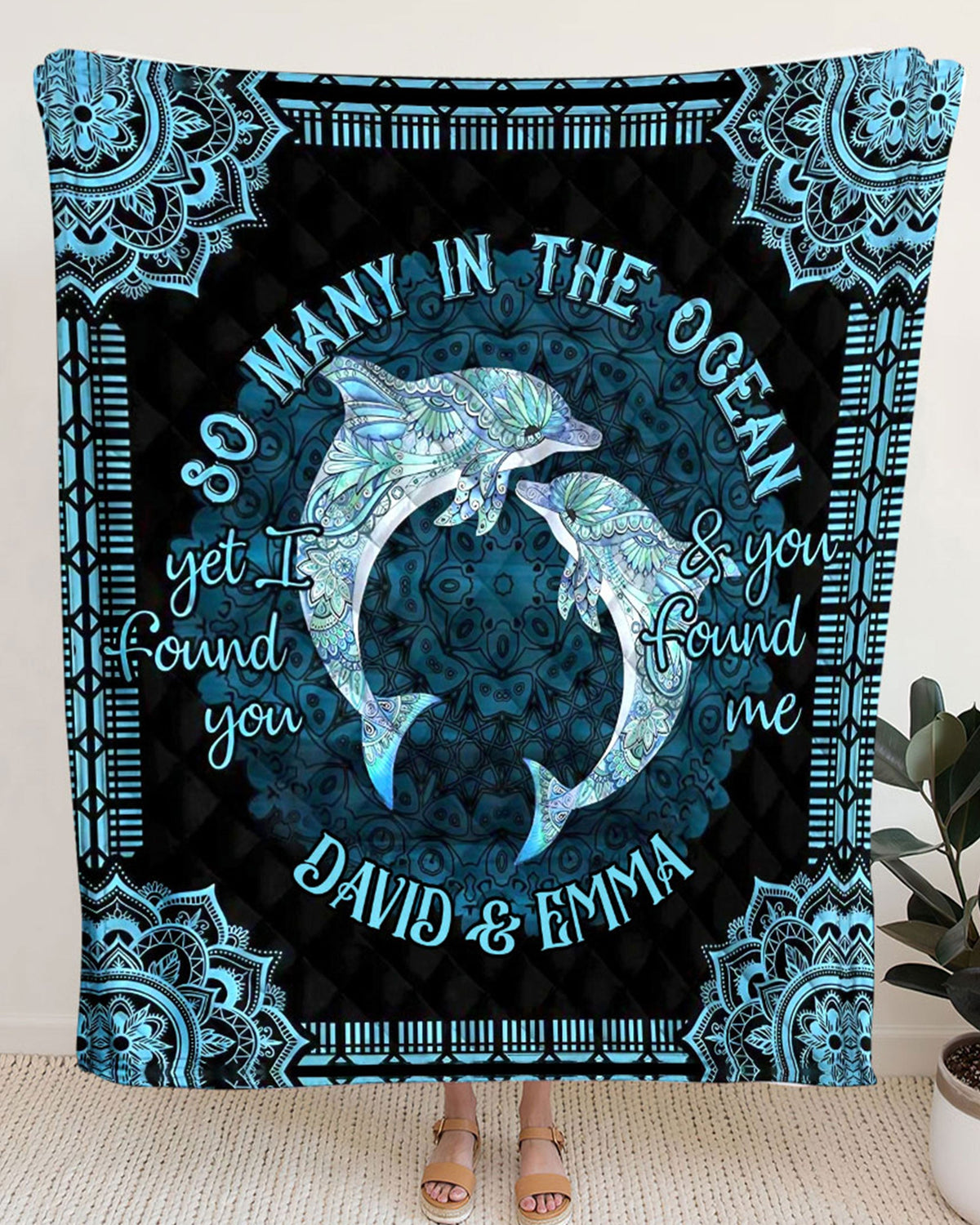 BLISSCORNERS PERSONALIZED SO MANY IN THE OCEAN COUPLE DOLPHIN FLEECE BLANKET