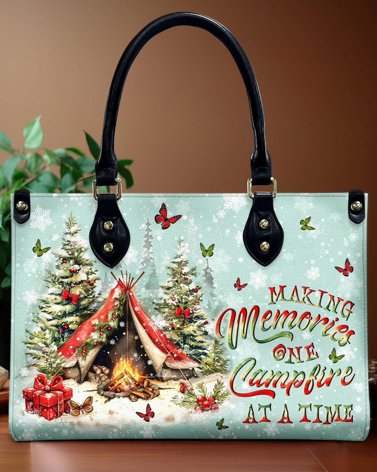 BLISSCORNERS MAKING MEMORIES ONE CAMPFIRE CHRISTMAS LEATHER HANDBAG
