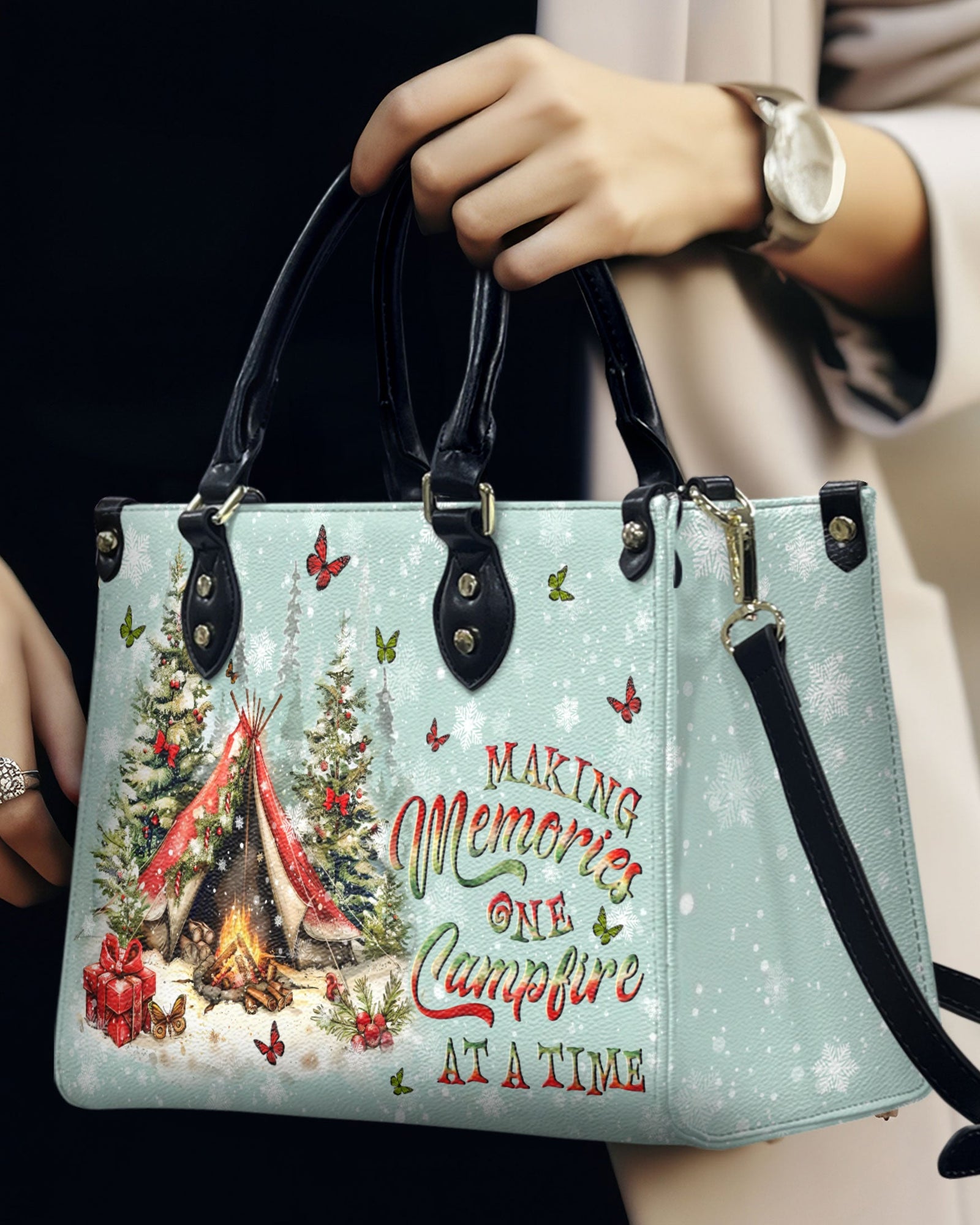 BLISSCORNERS MAKING MEMORIES ONE CAMPFIRE CHRISTMAS LEATHER HANDBAG
