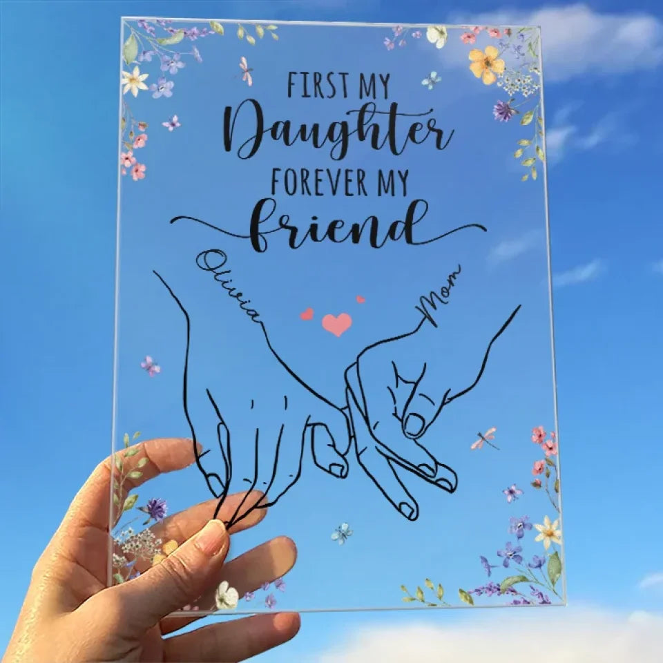 BC-HER-HAND-IS--MOCKUP-4-87909