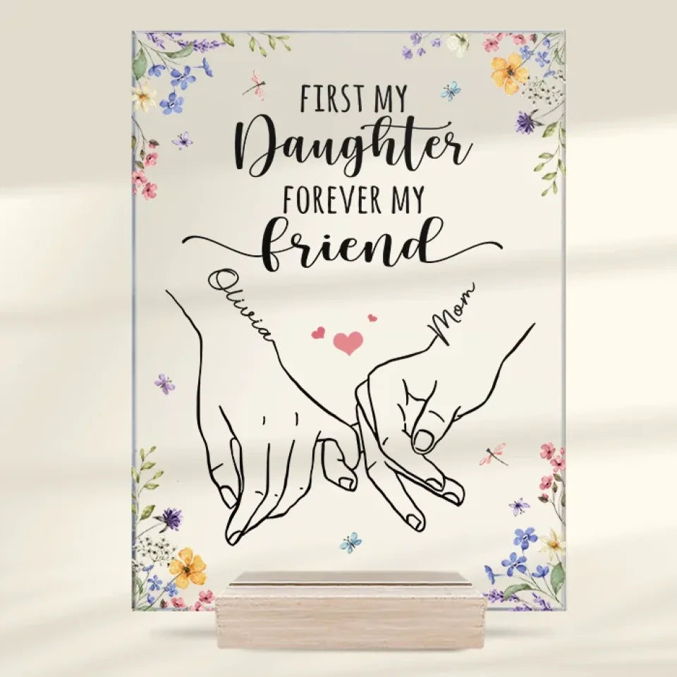 BC-HER-HAND-IS--MOCKUP-2-4FBDE