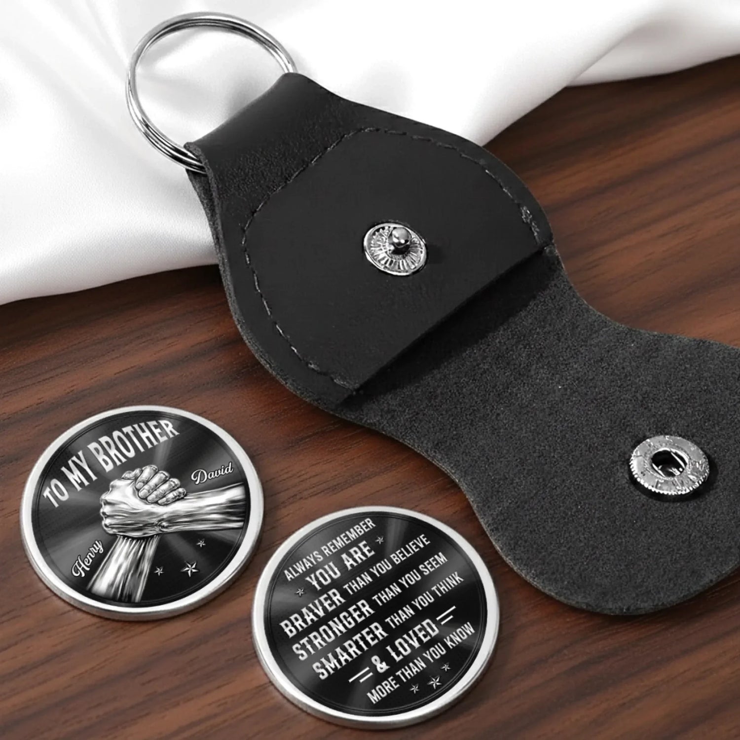 BC-POCKET-HUG-B-MOCKUP-6-32224