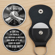BC-POCKET-HUG-B-MOCKUP-4-C990B