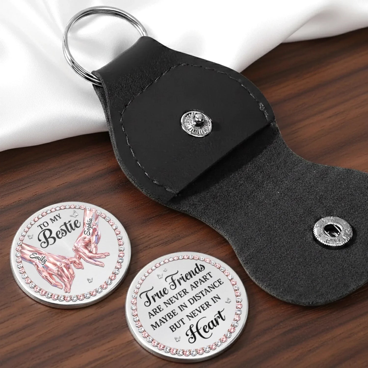 BC-POCKET-HUG-B-MOCKUP-9-CB768