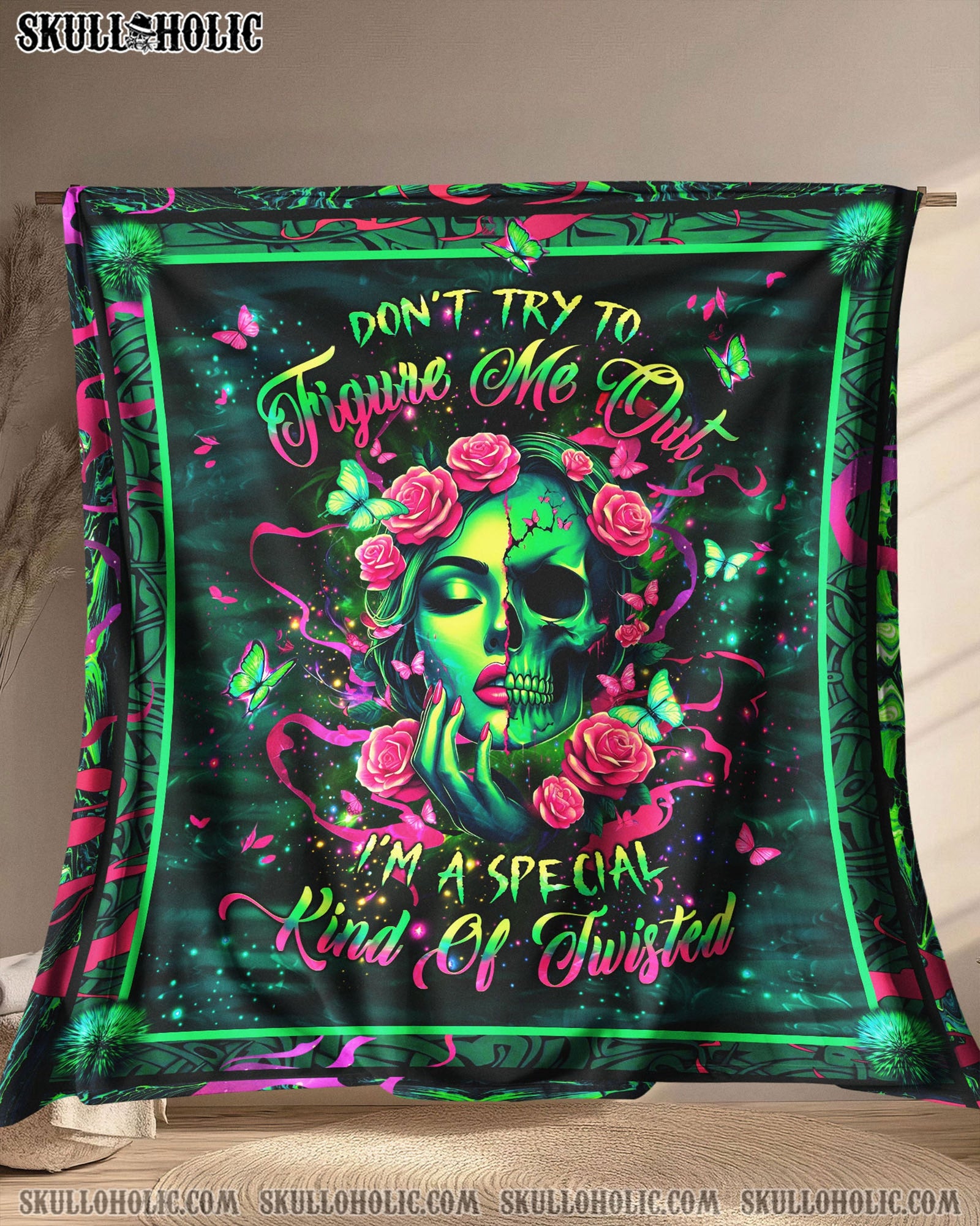 BLISSCORNERS DON'T TRY TO FIGURE ME OUT SKULL FLEECE BLANKET