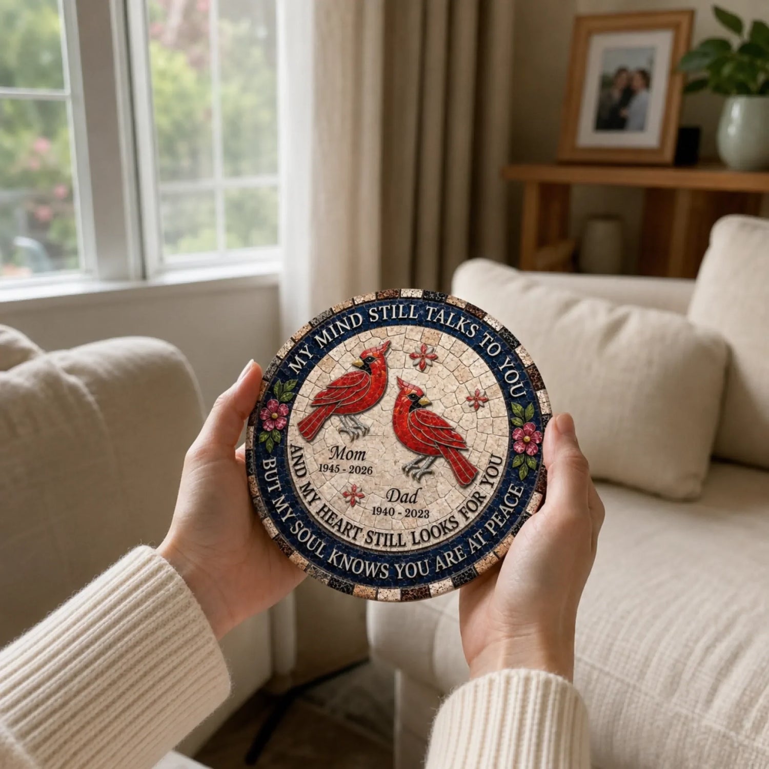 BC-ROUND-SHAPED-MOCKUP-10-95D62
