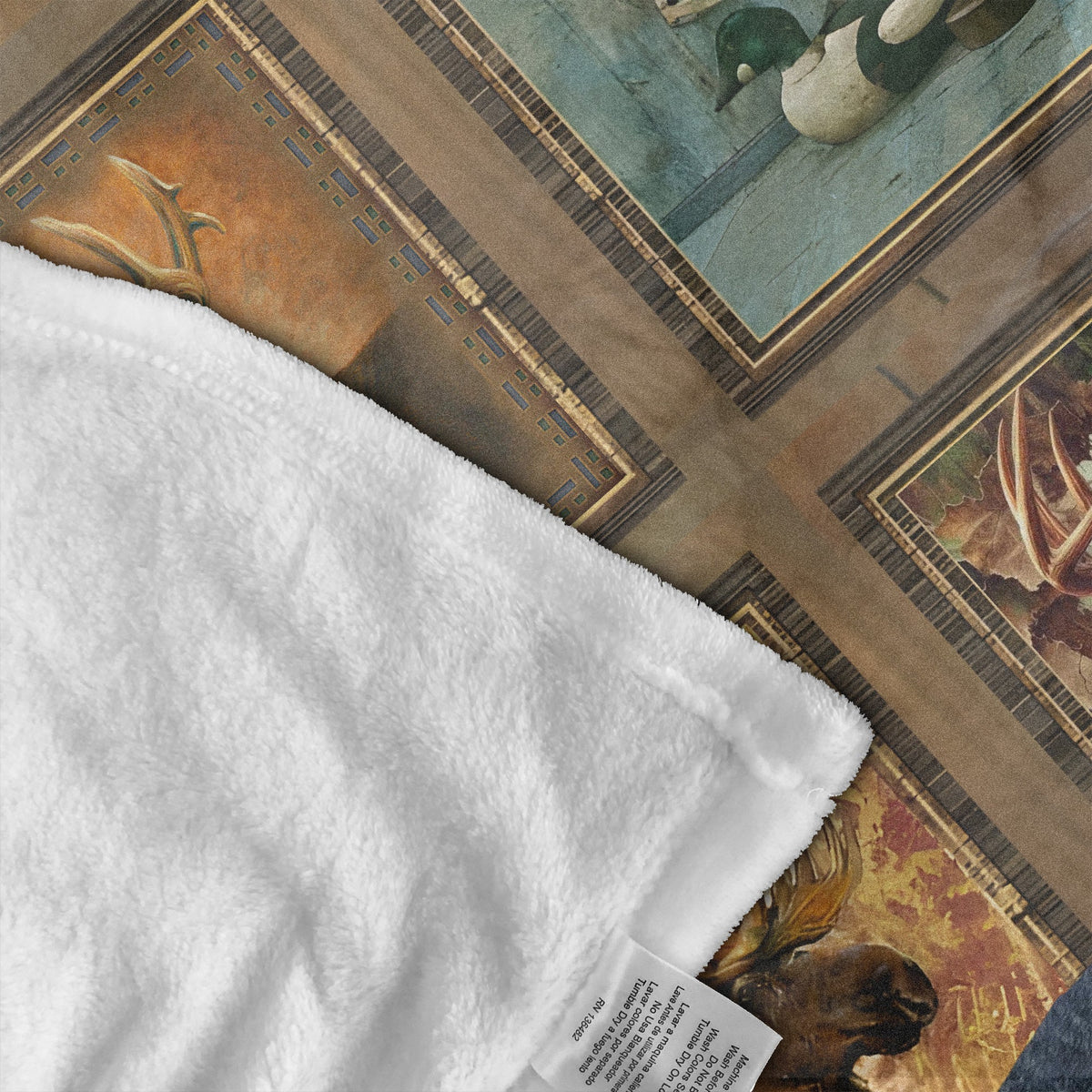 Blisscorners Rustic Wildlife Cabin Lodge Fleece Blanket - Deer, Moose, and Duck Hunting Retreat Fleece Blanket LM1611