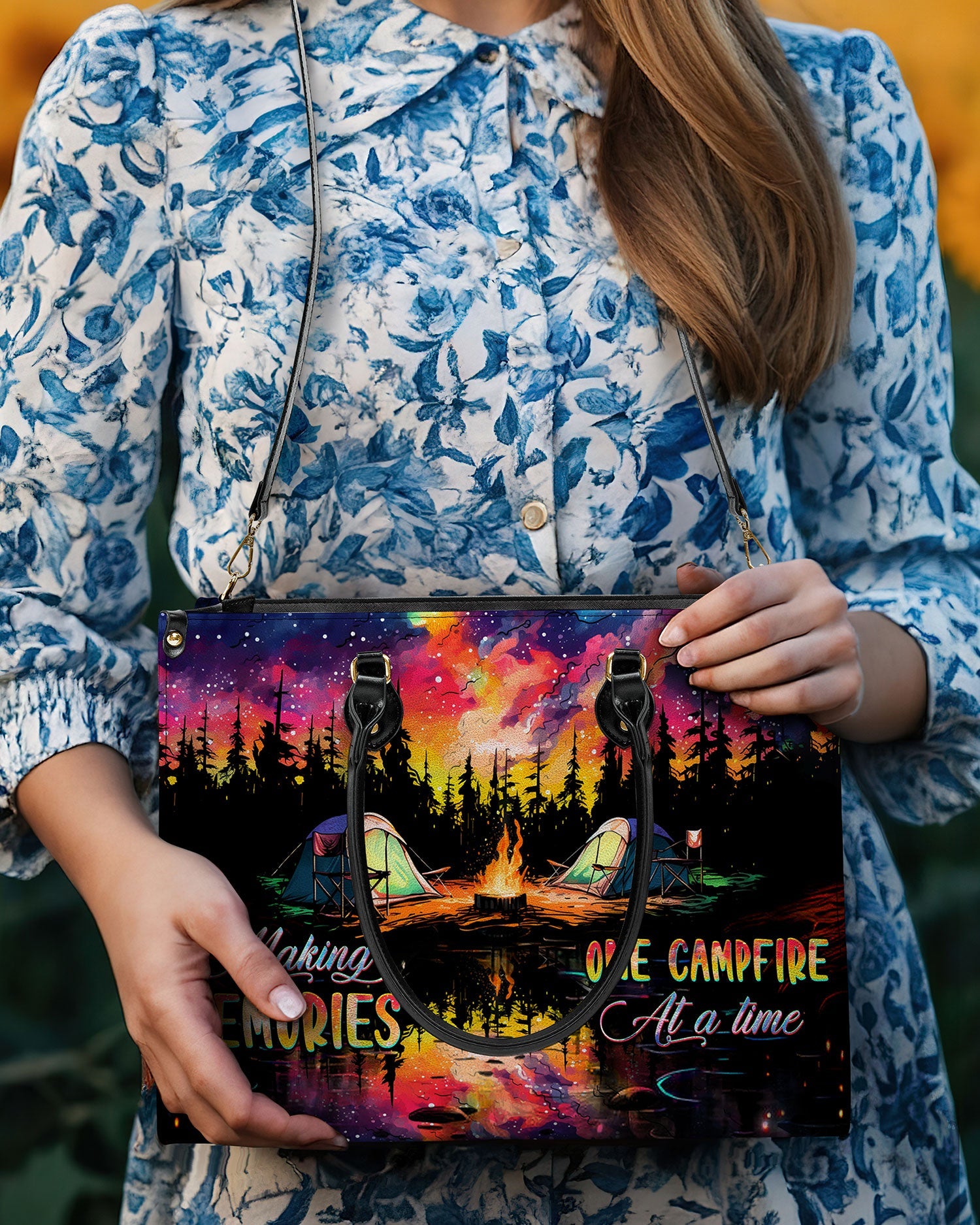 BLISSCORNERS MAKING MEMORIES ONE CAMPFIRE AT A TIME LEATHER HANDBAG