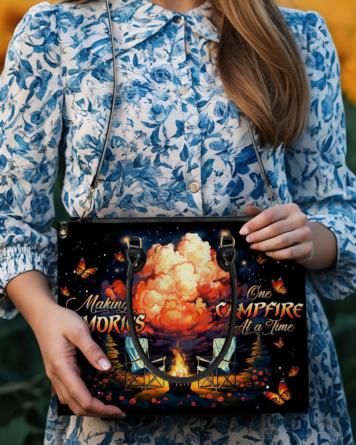 BLISSCORNERS MAKING MEMORIES ONE CAMPFIRE AT A TIME LEATHER HANDBAG