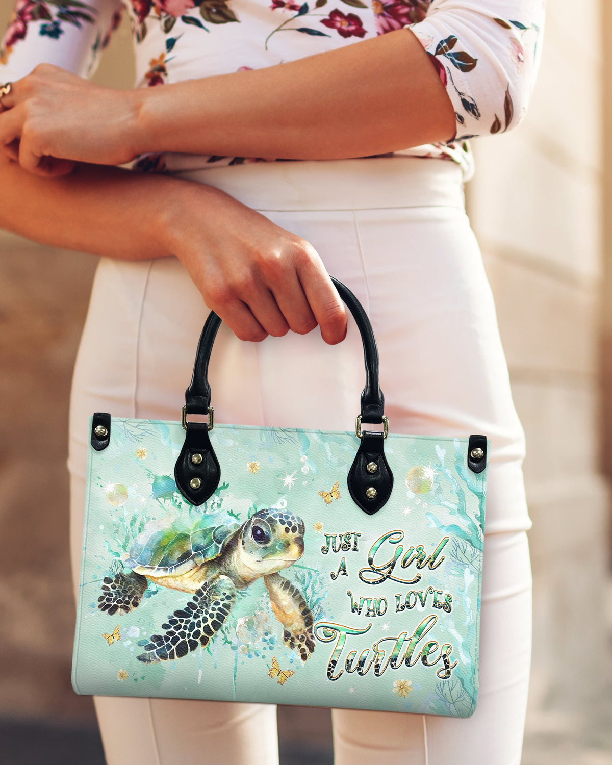 BLISSCORNERS JUST A GIRL WHO LOVES TURTLES LEATHER HANDBAG