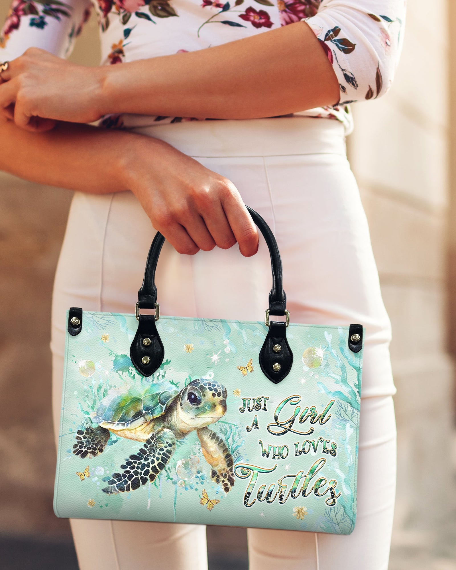 BLISSCORNERS JUST A GIRL WHO LOVES TURTLES LEATHER HANDBAG
