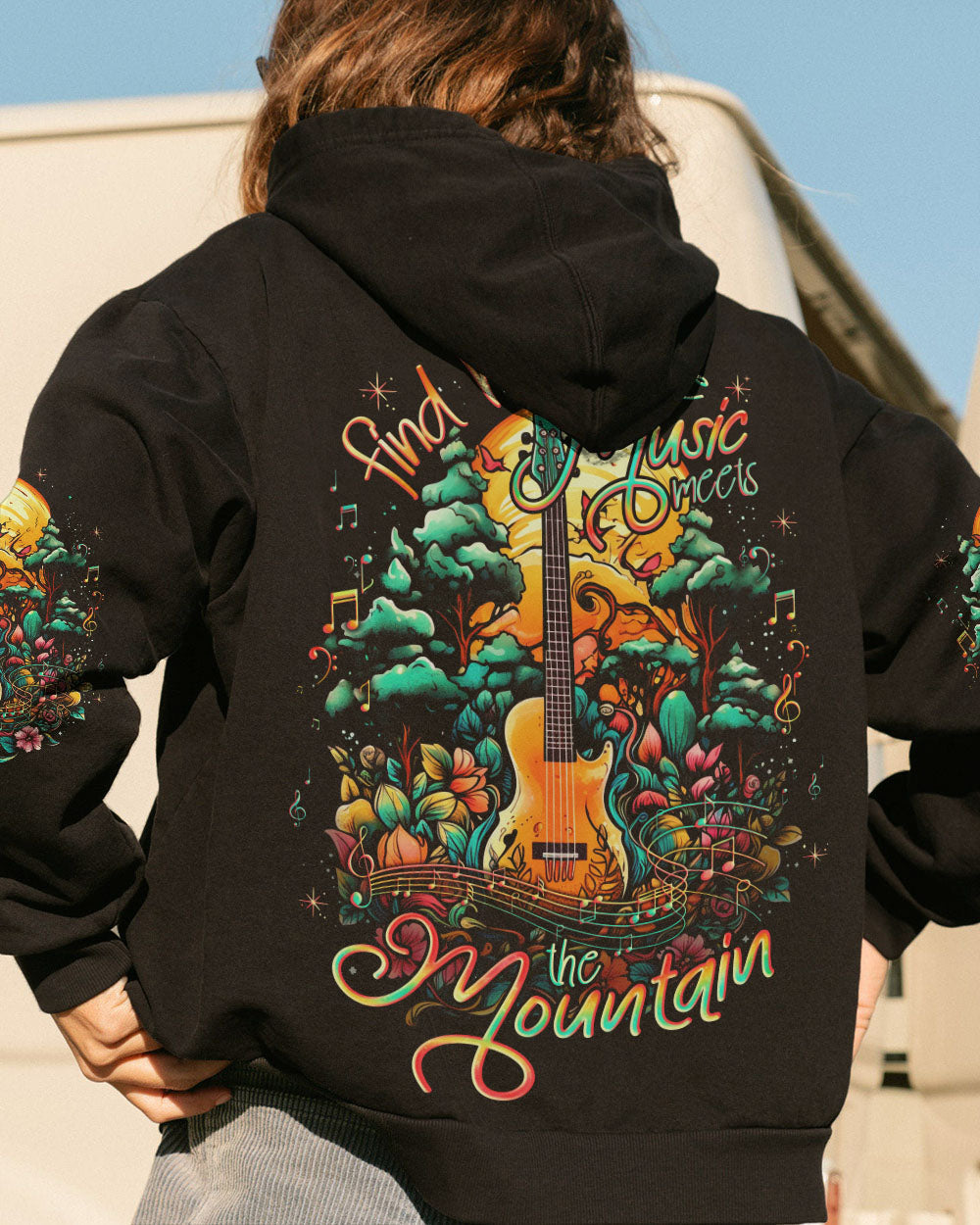 BLISSCORNERS FIND ME WHERE THE MUSIC MEETS THE MOUNTAIN ALL OVER PRINT
