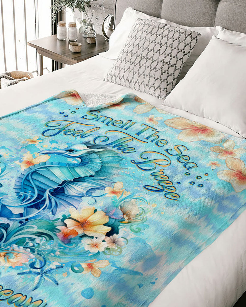 BLISSCORNERS SMELL THE SEA FEEL THE BREEZE SEAHORSE WOVEN AND FLEECE BLANKET