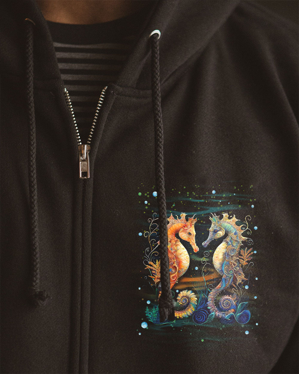 BLISSCORNERS SMELL THE SEA FEEL THE BREEZE SEAHORSE ALL OVER PRINT