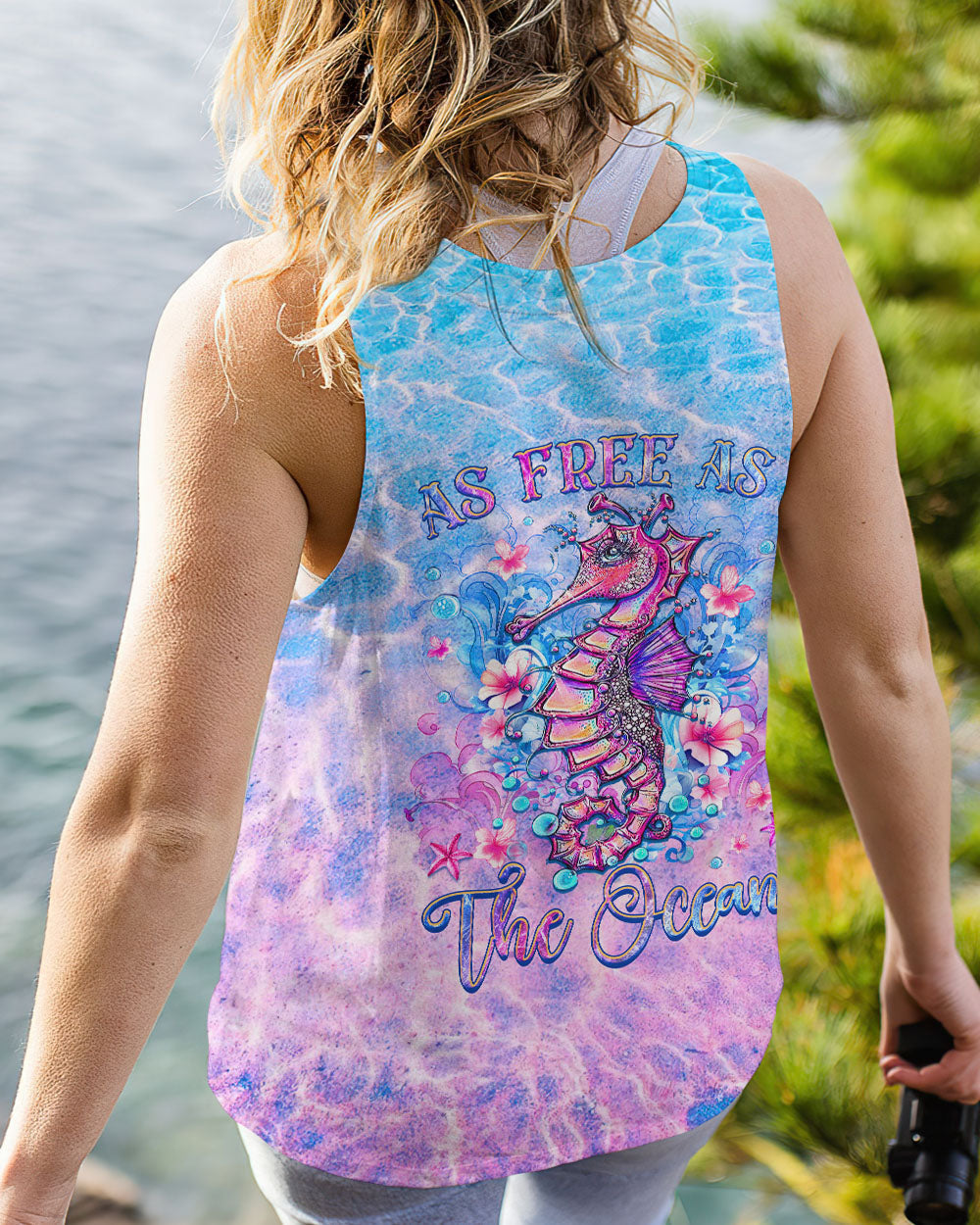 BLISSCORNERS AS FREE AS THE OCEAN SEAHORSE ALL OVER PRINT