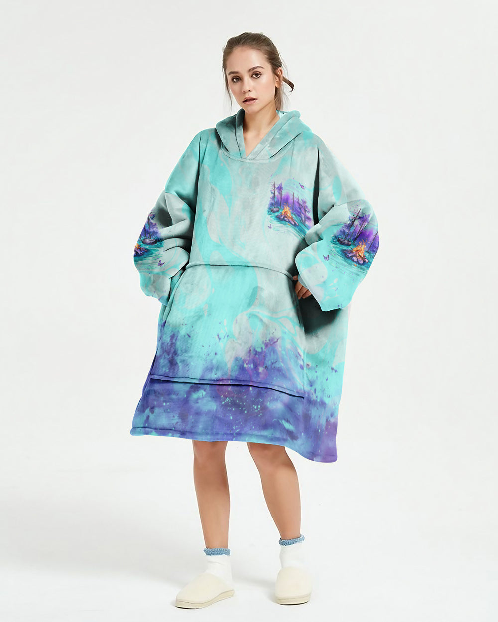 BLISSCORNERS MAKING MEMORIES ONE CAMPFIRE AT A TIME SHERPA BLANKET HOODIE