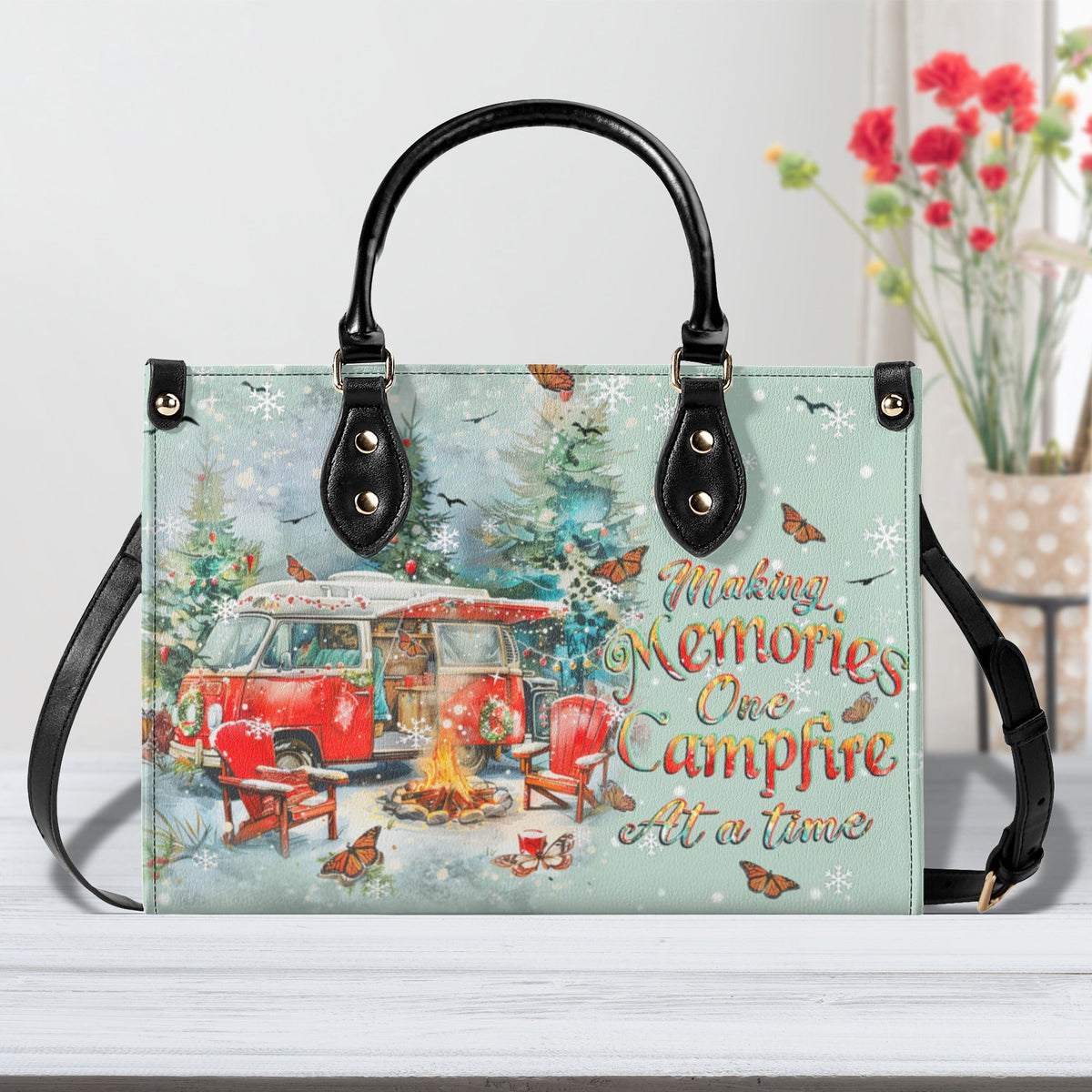 BLISSCORNERS MAKING MEMORIES ONE CAMPFIRE CHRISTMAS LEATHER HANDBAG