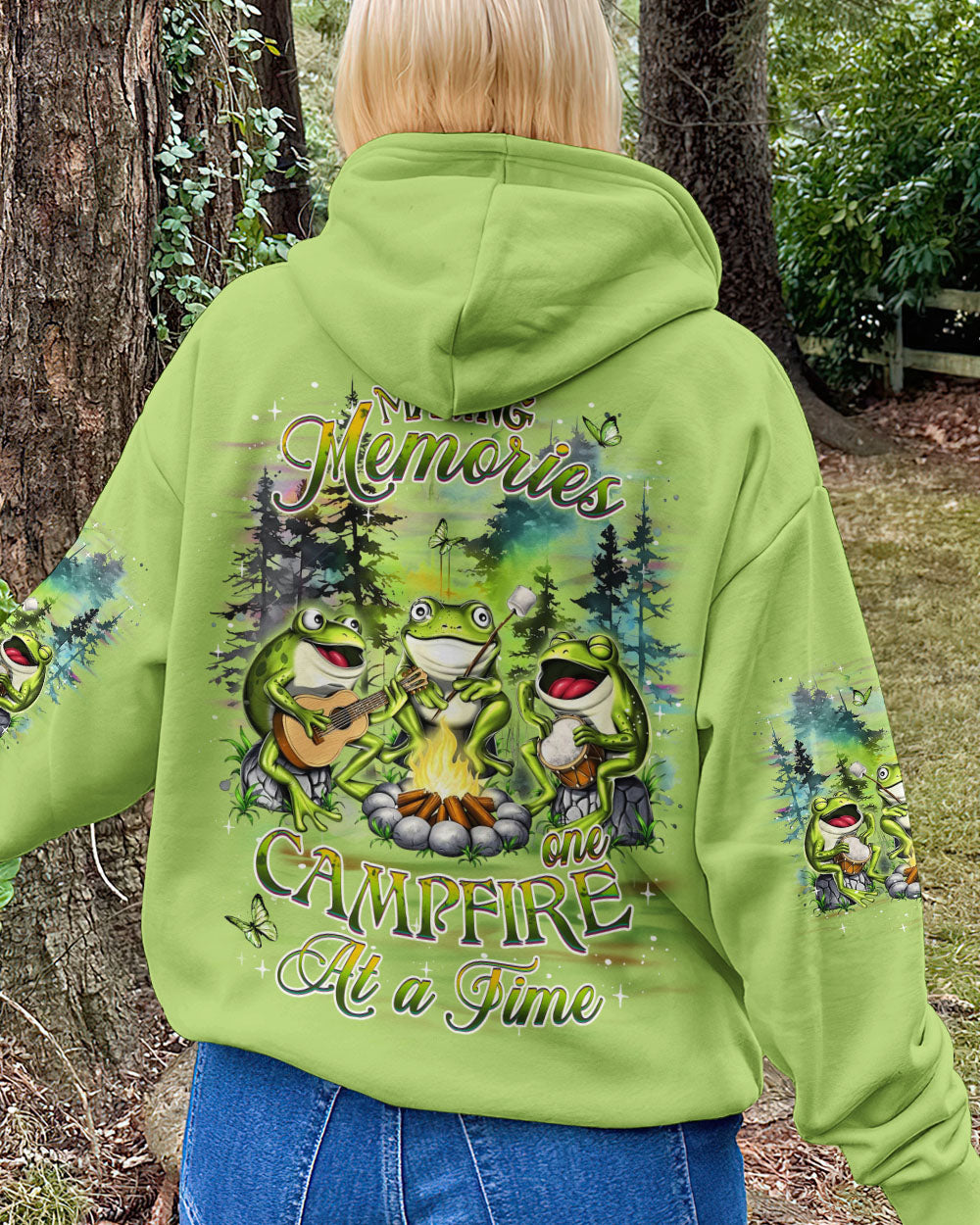 BLISSCORNERS MAKING MEMORIES ONE CAMPFIRE AT A TIME FROG ALL OVER PRINT