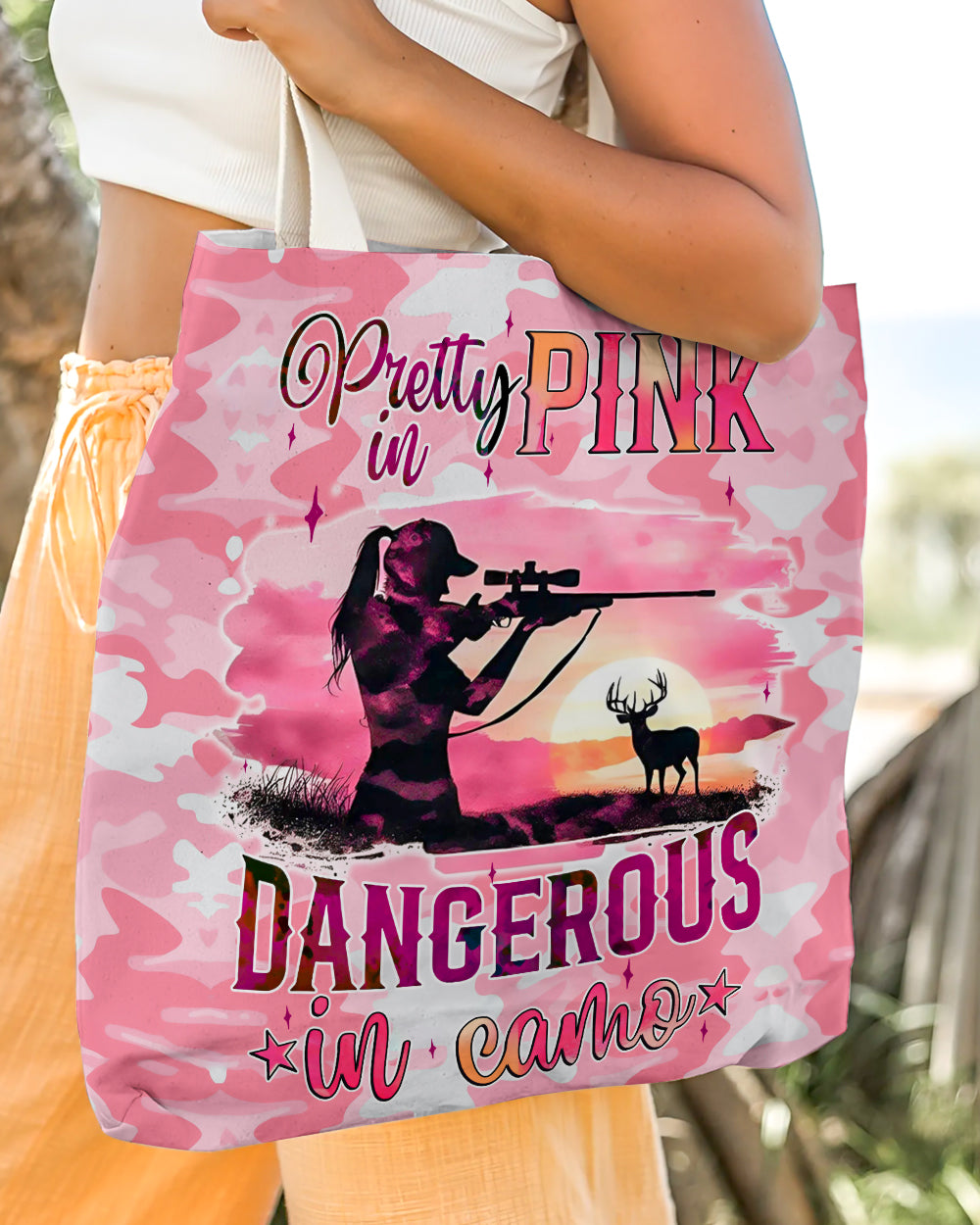 BLISSCORNERS PRETTY IN PINK HUNTING TOTE BAG