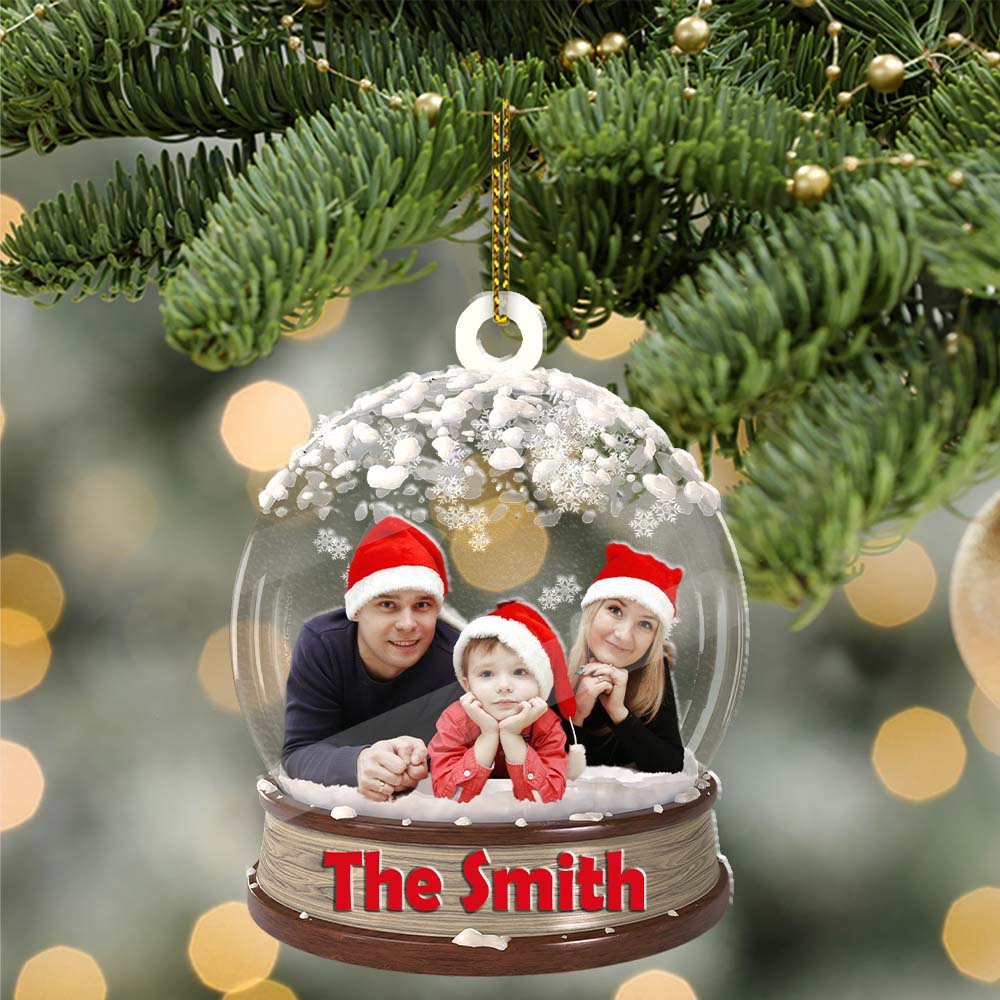 Blisscorners Merry Christmas Family Ball- Custom Photo And Family Name, Personalized Acrylic Ornament - Gift For Christmas2D Flat LM2111