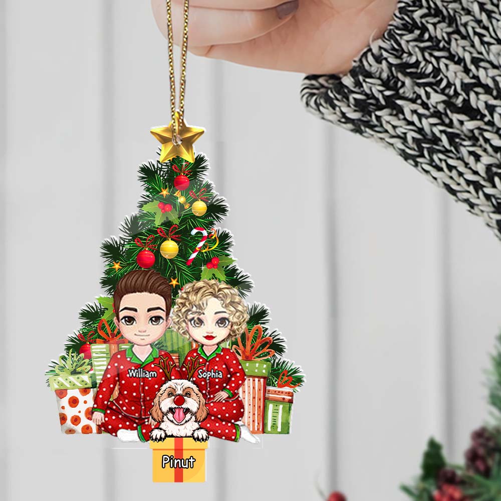 Blisscorners Christmas Couple Sitting With Pet, Custom Appearances And Names - Christmas Gift For Couple - Personalized Acrylic Ornament2D Flat LM2111