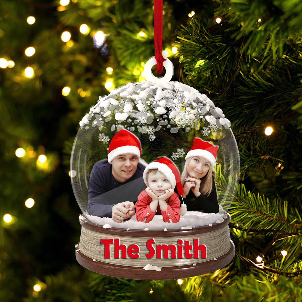 Blisscorners Merry Christmas Family Ball- Custom Photo And Family Name, Personalized Acrylic Ornament - Gift For Christmas2D Flat LM2111