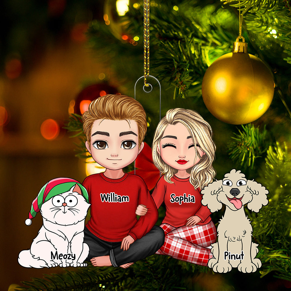 Blisscorners Couple Sitting With Christmas Pet, Custom Appearances And Names - Christmas Gift For Couple - Personalized Acrylic Ornament2D Flat LM2111