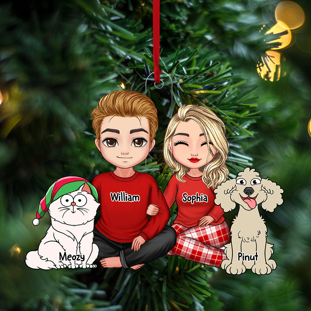 Blisscorners Couple Sitting With Christmas Pet, Custom Appearances And Names - Christmas Gift For Couple - Personalized Acrylic Ornament2D Flat LM2111