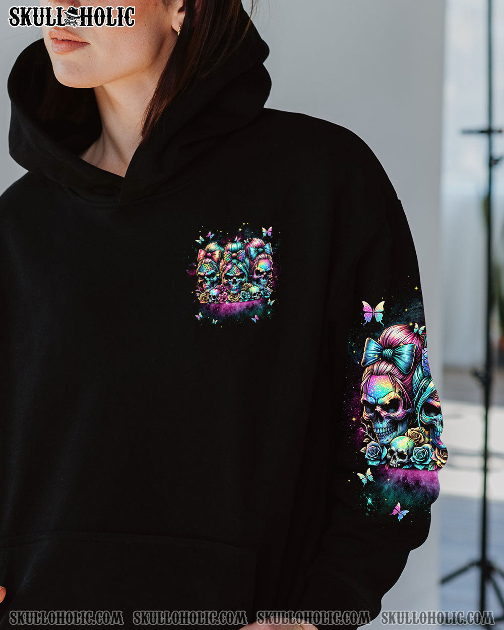 BLISSCORNERS A MOUTH I CAN'T CONTROL SKULL MESSY BUN ROSE ALL OVER PRINT