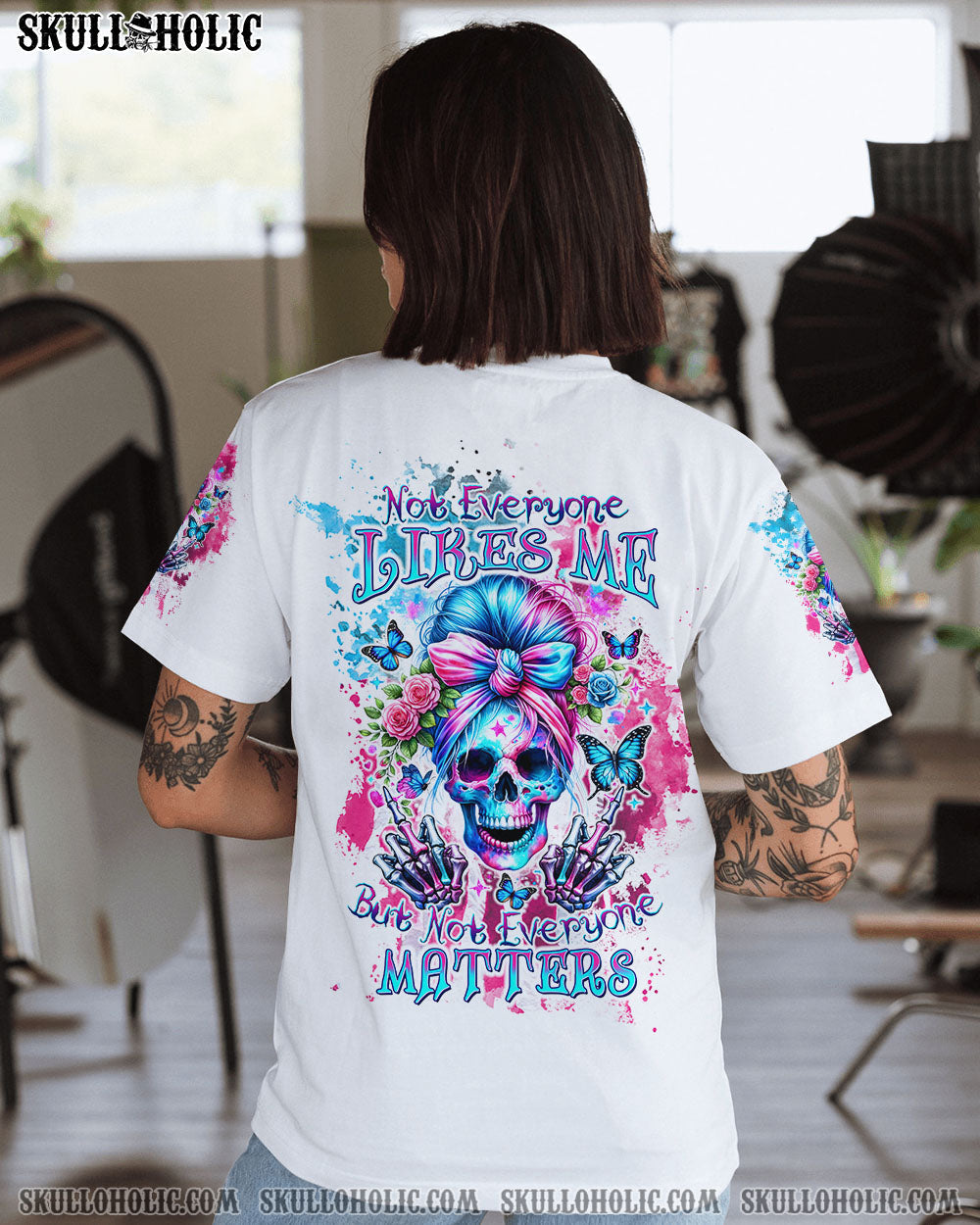 BLISSCORNERS B DUST I SPRINKLE THAT S ON EVERYTHING SKULL MESSY BUN WINGS ALL OVER PRINT