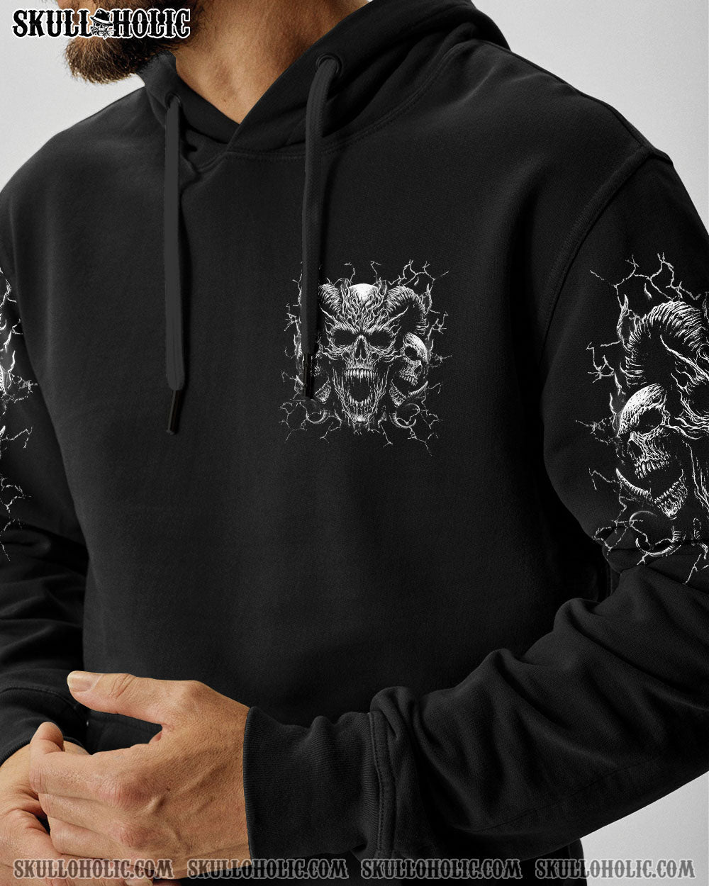 BLISSCORNERS I'M NEVER ALONE SKULL DEMON ALL OVER PRINT